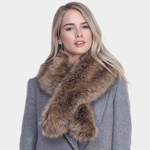 Super Warm NEW Women's Tan Faux Fur Stole Look Scarf